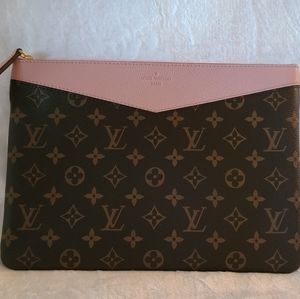Louis Vuitton Daily Pouch Monogram Canvas